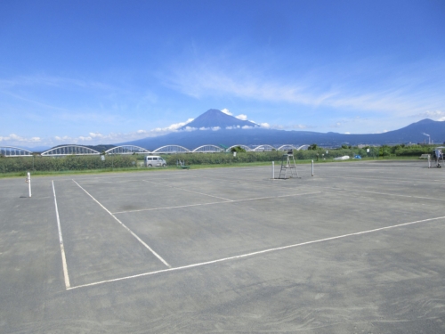 富士川河川敷憩いの広場 テニスコート2