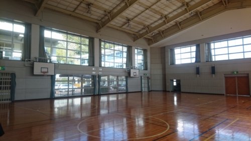片浜体育館 館内