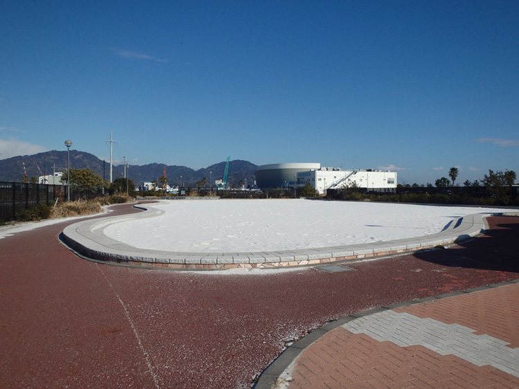 ふぃしゅーなの白い砂広場